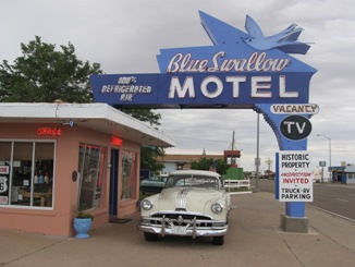 sm-Blue Swallow Motel
